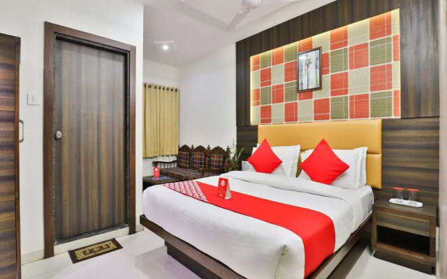 Ratna Palace Hotel