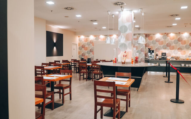 Hotel Vertice Sevilla