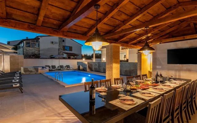 Aesthetic Villa With Private Pool