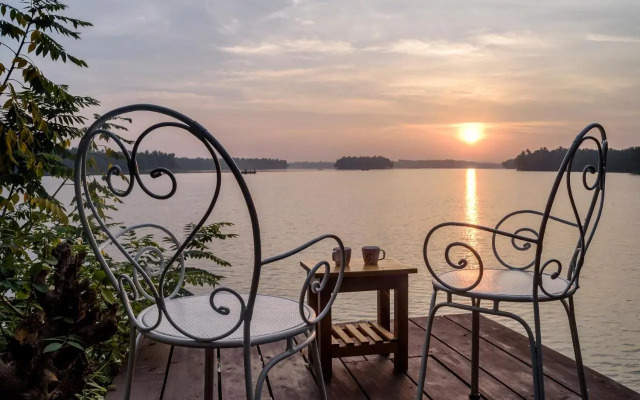 SaffronStays Suvarna Sangam