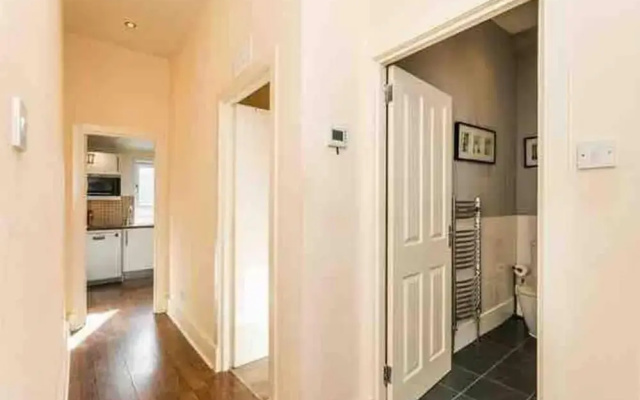 Apartment - Sleeps2 - City Centre - Parking - Yard