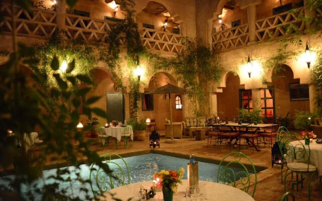 Riad Ain Khadra Khadra