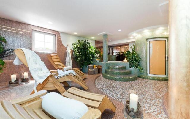 Burgus - Design Suites & Apartments