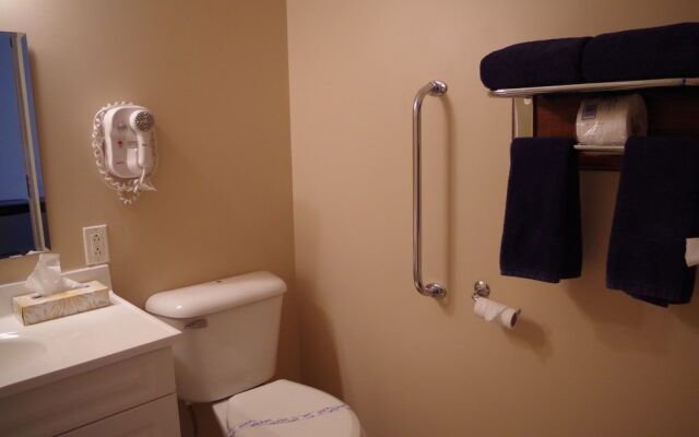 Causeway Bay Hotel Sparwood