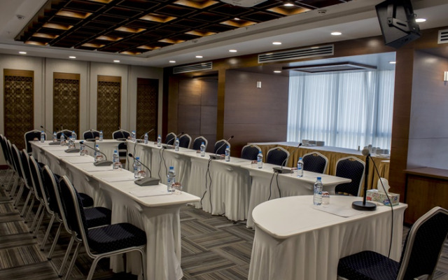 Kaya Laleh Park Hotel