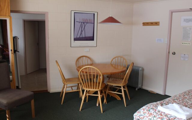 Kasees Apartments & Mountain Lodge