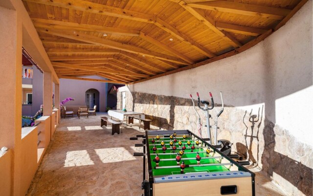 Awesome Home in Maslenica With Wifi and 3 Bedrooms