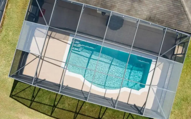 Amazing 4bdr House With Pool