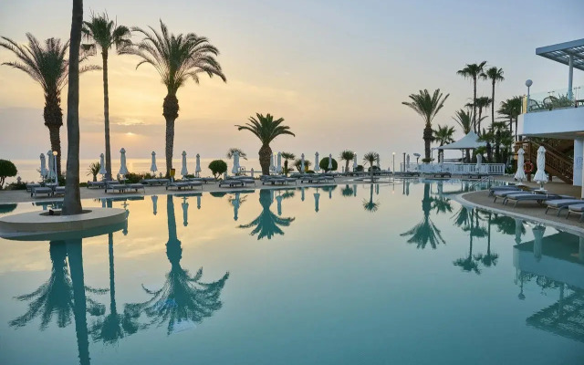 Sunrise Beach Hotel