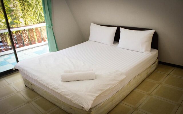 Rainbow House Resort