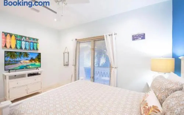 Great Escape-4BR by Grand Cayman Villas & Condos