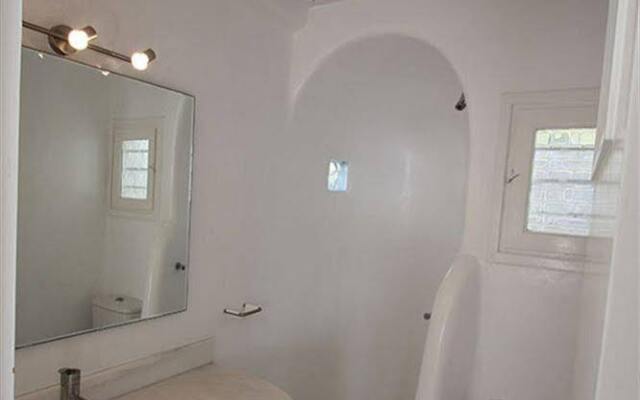Marina View Studios & Apartments
