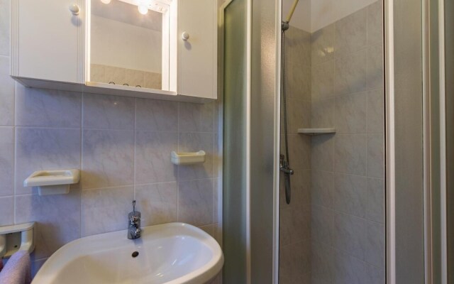 Nice Home in Medulin With Wifi and 2 Bedrooms