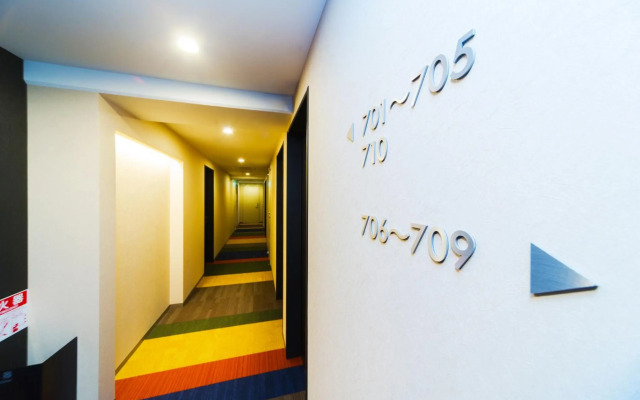 KUROMON Crystal Hotel