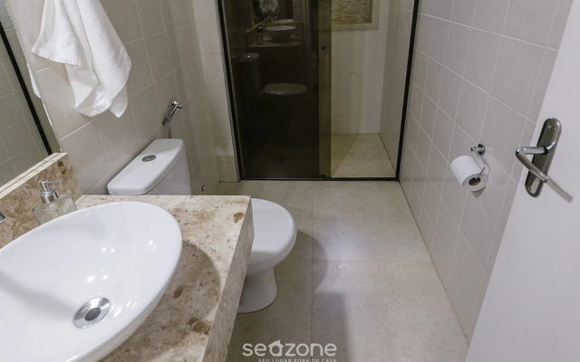 WTE - Resort-style Condominium 100m From the Beach