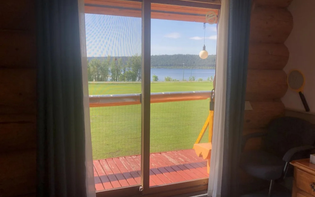 Cariboo Log Guest House