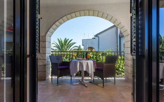 Aesthetic Apartment With Balcony and Sea View