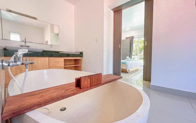 Kembali-Luxury 3BR Villa 3-Seminyak