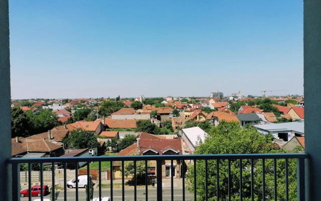 SunsetView Apartment