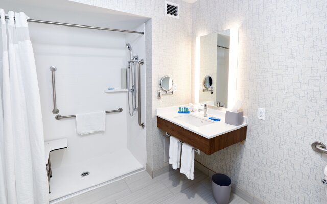 Holiday Inn Express Hotel & Suites Airport Dieppe by IHG