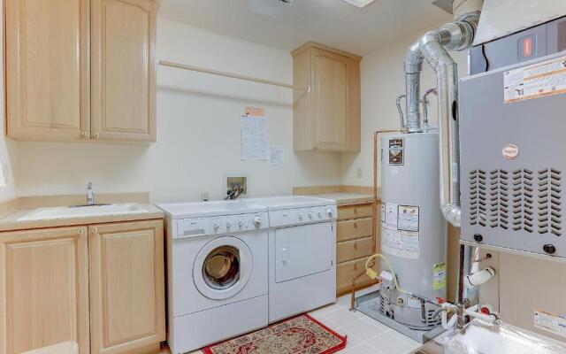 3 Mt. Baker-AC-Hot Tub-4BR/3BA