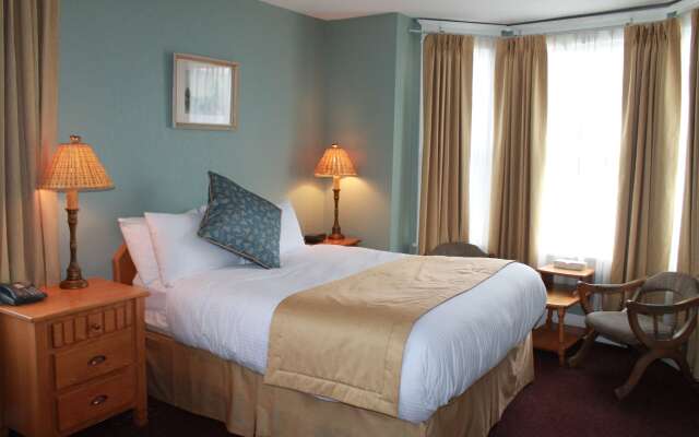 James Bay Inn Hotel & Suites