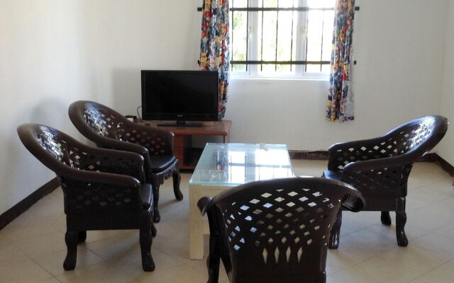House With 2 Bedrooms in Trou aux Biches, With Wonderful sea View, Fur