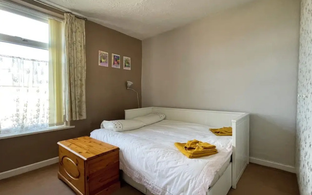 Sheffield's 3BR Retreat