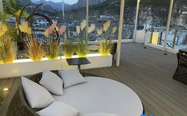 Shiyou Bajiu Homestay (Shidu)