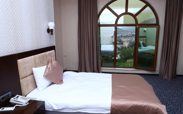 Ruma Qala Hotel
