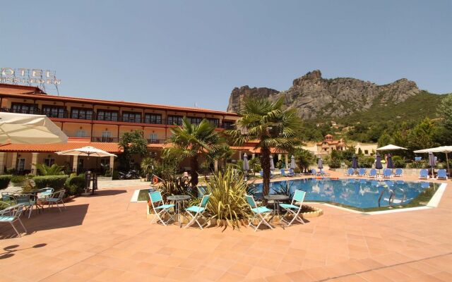 Famissi Eden Hotel