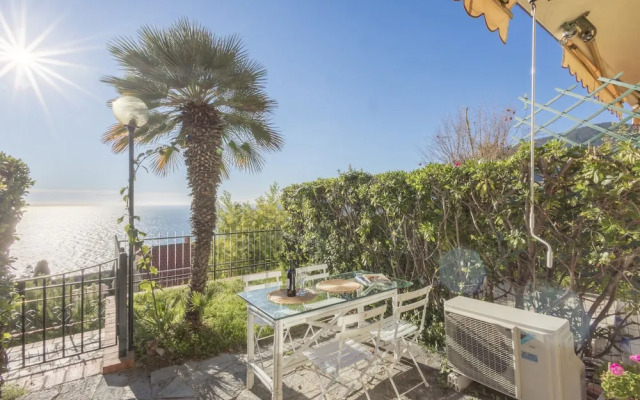 Oasis Apartment in Ospedaletti by Wonderful Italy