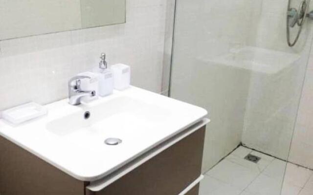 Superb Apartment With Jacuzzi No019