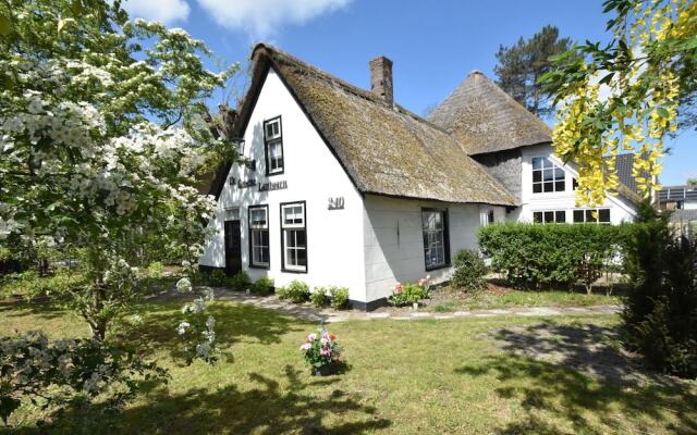 Lush Farmhouse in Groet Close to the sea and Forest