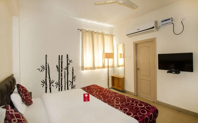 OYO 11396 Hotel Cyprus Inn