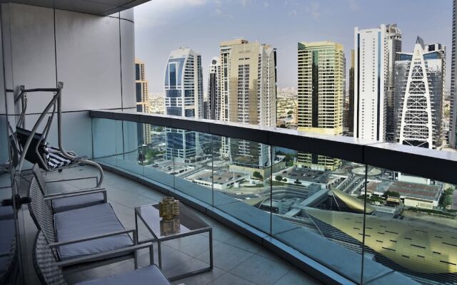 Luxury 4BR Apartment in Horizon Towers