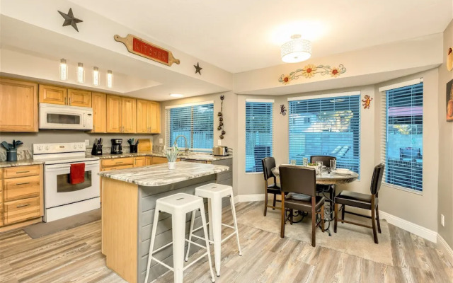 Rusty Spur by BlueBarrel Homes