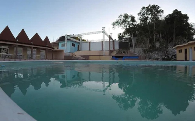 Paradise Reggae Resort