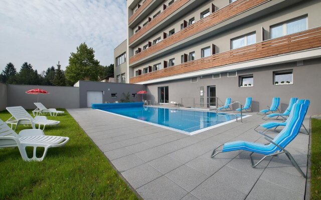 EA Hotel Kraskov