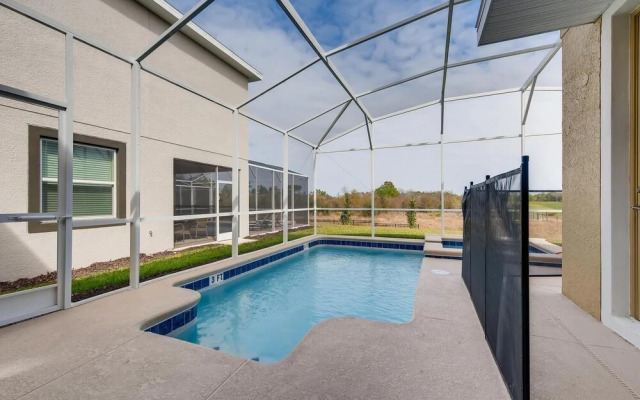 8923 CC - Fabulous 5BR Single Family: Sleeps 12 - Private Pool -