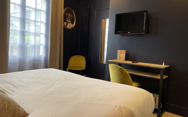 Hotel SPA Piscine le Petit Castel