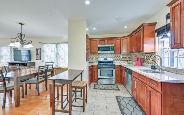 Charming Valley Stream Home: 24 Mi to Central Park