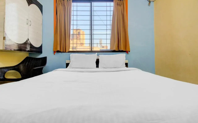 Collection O 82190 Hotel Krishna Lodge