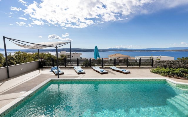 Awesome Home in Crikvenica With Outdoor Swimming Pool, Wifi and 4 Bedrooms