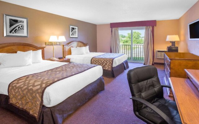 Days Inn by Wyndham Toledo