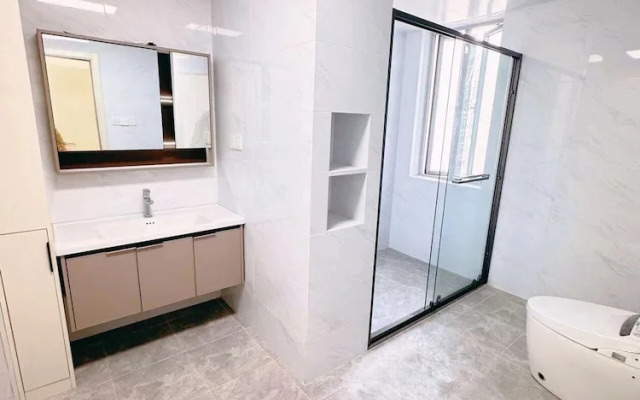 ZHome-Shanghai Shining River Apartment