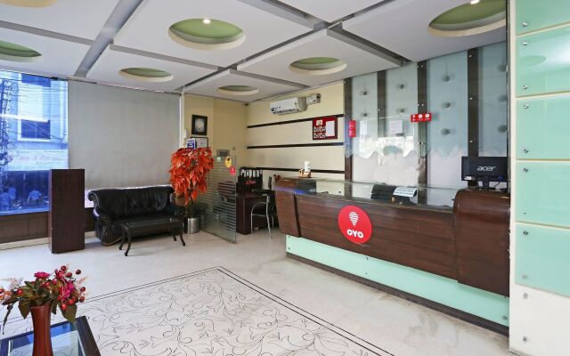 OYO 6648 Hotel Royal Residency