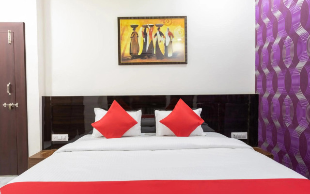 Flagship 27867 Savitri Regency