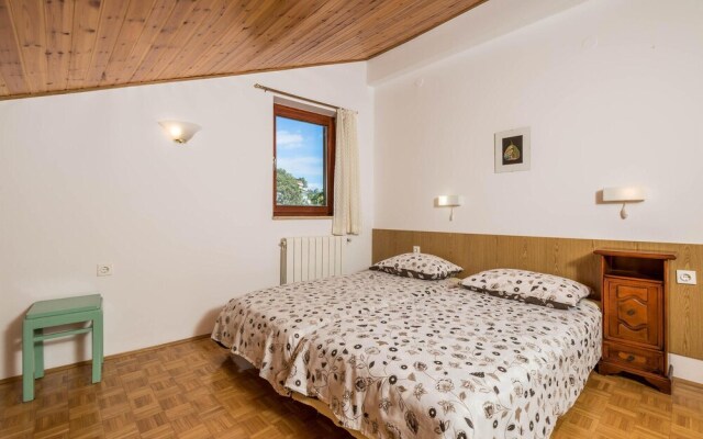 Stunning Home in Lovran With Wifi and 2 Bedrooms