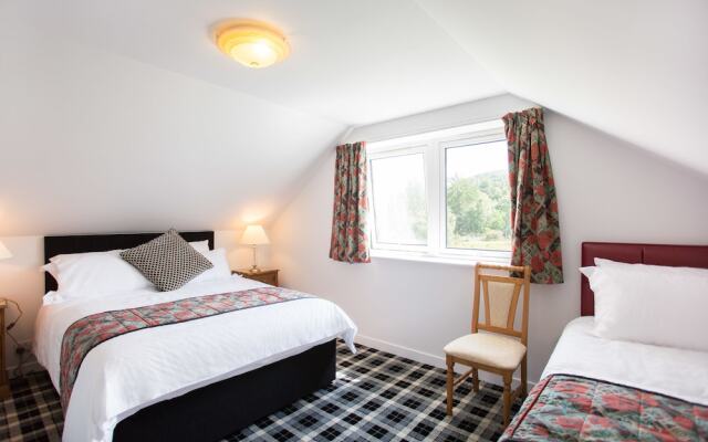 Juniper Hill, Loch Achilty